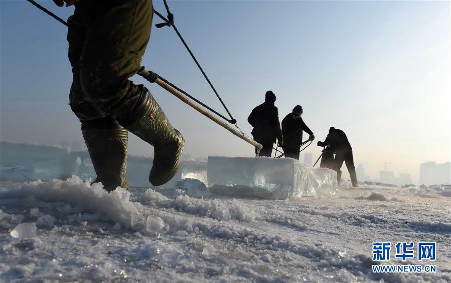 图片故事:一块冰的"升华"之旅