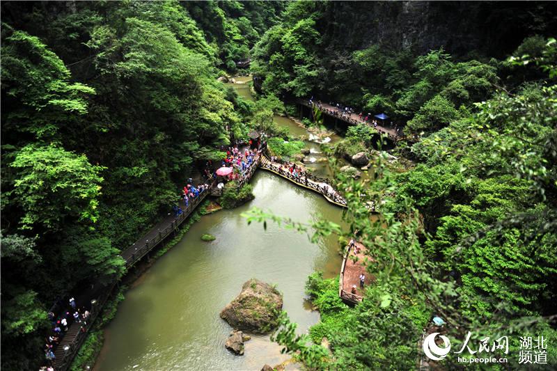 湖北宜昌：夏游“三峡大瀑布” 山水“氧吧”觅清凉