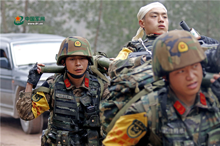 “魔鬼周”来袭！看特战队员三峡库区开展极限训练