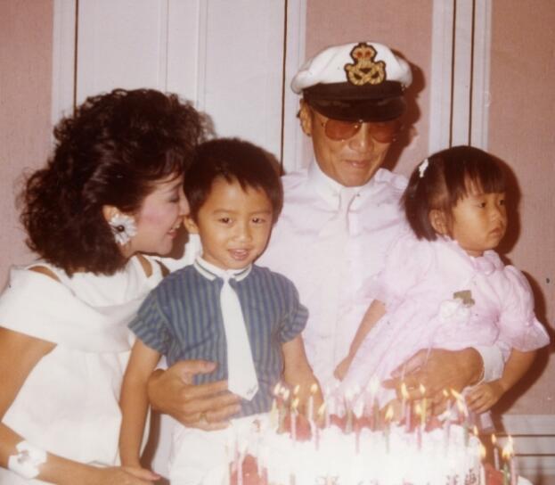 谢霆锋海量童年旧照,跟俩儿子似一个模子刻的_娱乐_腾讯网