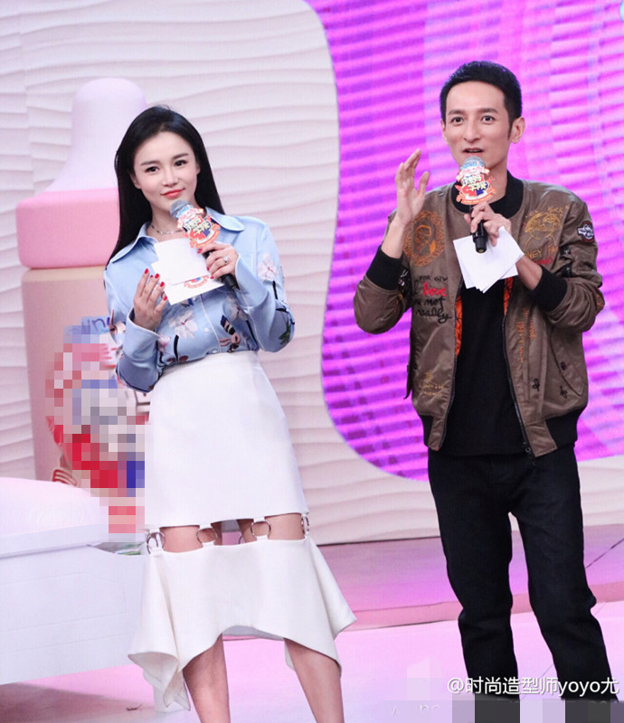 冉莹颖和李维嘉.