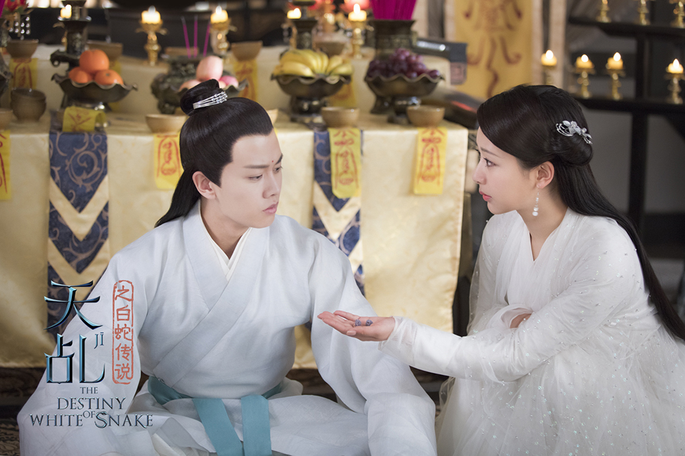 天乩7天破7亿收视惊人杨紫任嘉伦花式互撩