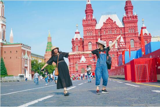 国民男装品牌利郎型走俄罗斯，开启品牌文化体验新时代