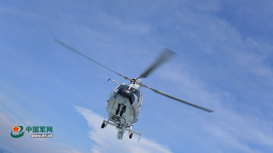 “铁蜻蜓”归舰 先“喝一壶”再做“保养” “铁蜻蜓”归舰 先“喝一壶”再做“保养”