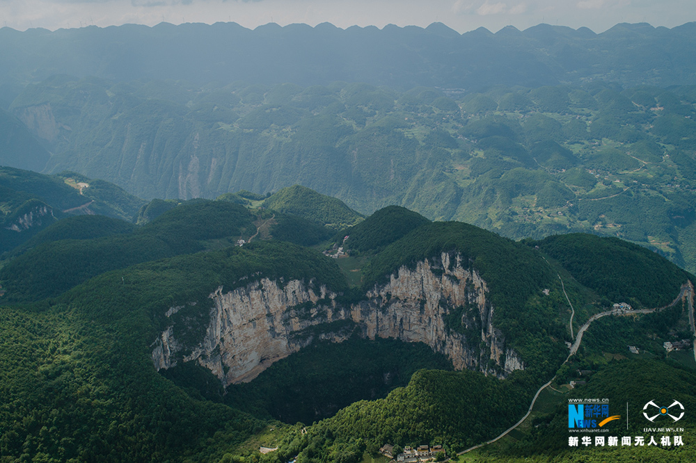 【渝情渝景】鳥瞰奉節天坑地縫 一睹喀斯特地貌