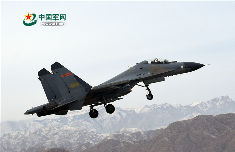 大雪初霁，看航空兵低温条件下飞行训练