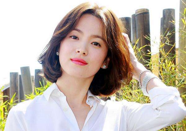 宋慧乔谈爱情观 恋爱时全情投入分手后不会回头