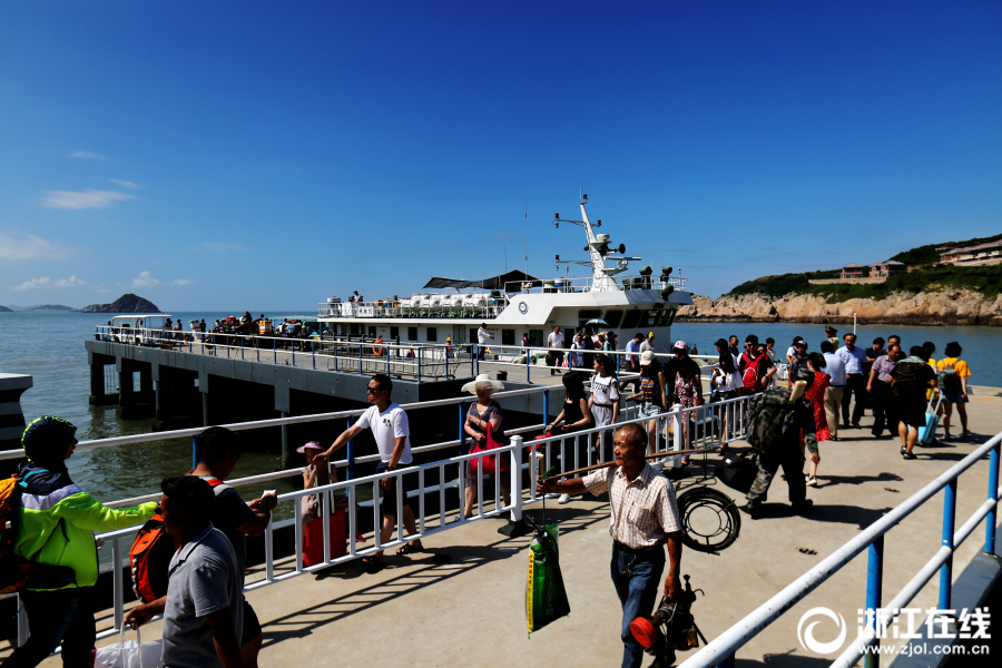 舟山花鸟岛码头扩容 改善交通设施