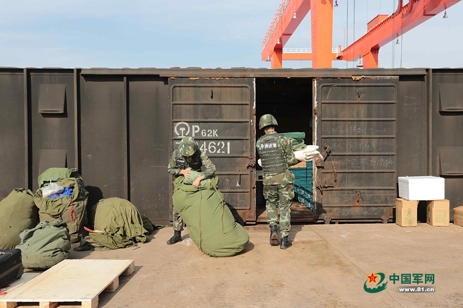 记者6天5夜实录：武警押运兵的神秘生活