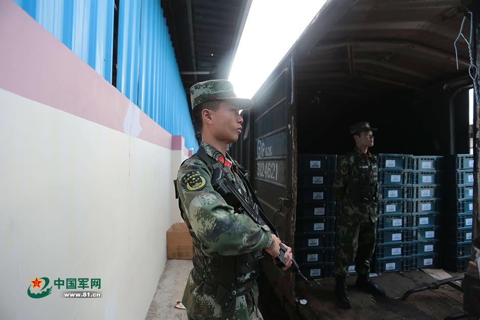记者6天5夜实录：武警押运兵的神秘生活