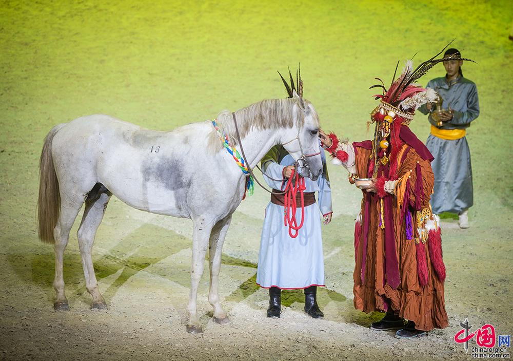 【新时代·幸福美丽新边疆】《蒙古马》激荡“中国马都” 传递“蒙古马精神”