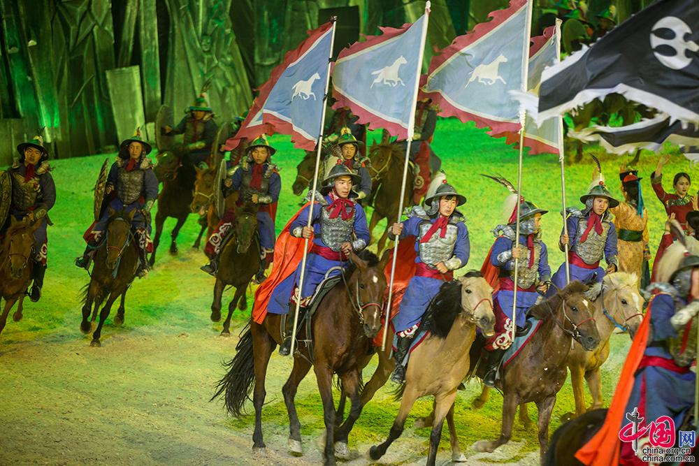 【新时代·幸福美丽新边疆】《蒙古马》激荡“中国马都” 传递“蒙古马精神”