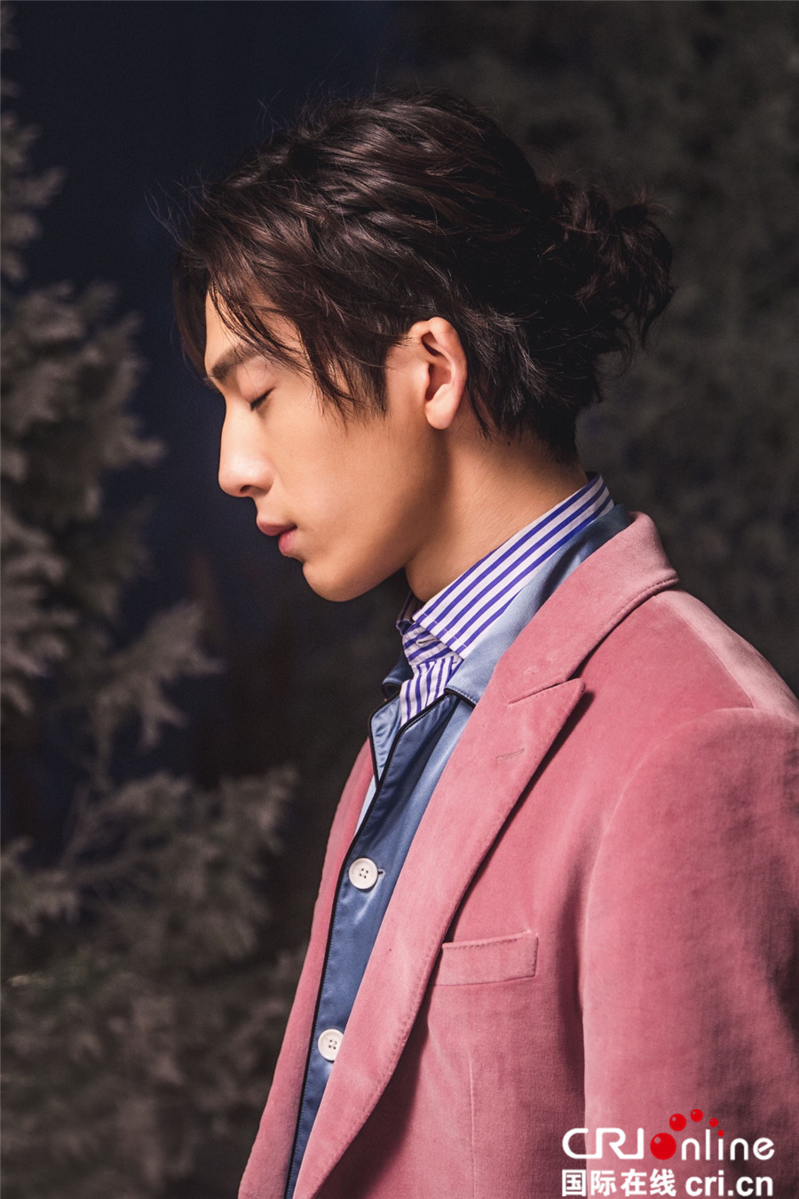 《美女与野兽》MV上线 井柏然诠释高贵典雅王子范