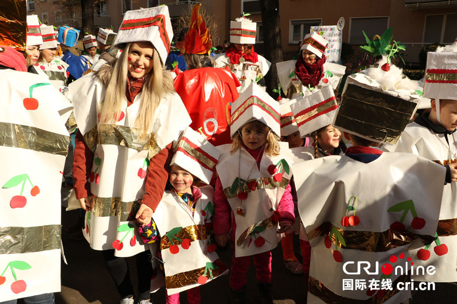 美因茨青少年面具狂欢节活动现场