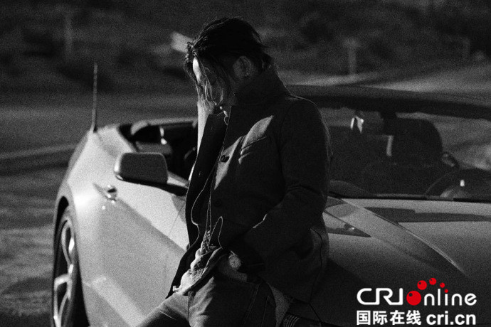 蒋劲夫最新广告大片曝光 篮球boy目光如炬