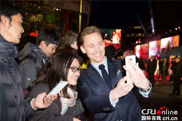 《金刚:骷髅岛》伦敦首映 被盛赞“年度最期待”