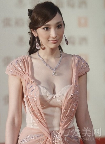 女明星也爱当红娘 杨幂撮合佟丽娅陈思诚