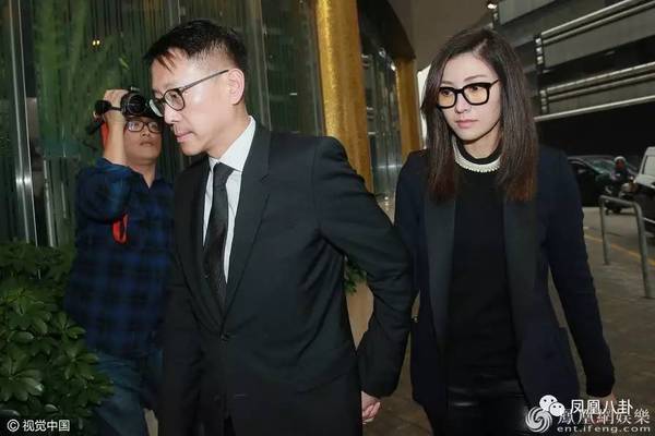 一场葬礼，汇集了李嘉欣丈夫生命中重要的3位女人