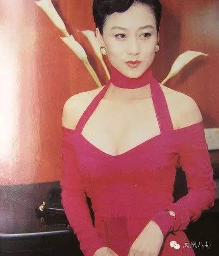 一场葬礼，汇集了李嘉欣丈夫生命中重要的3位女人