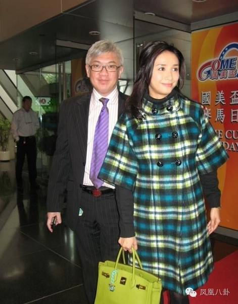 一场葬礼，汇集了李嘉欣丈夫生命中重要的3位女人