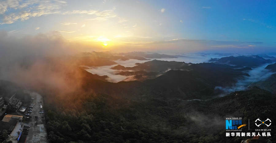 河南：栾川抱犊寨的云海世界