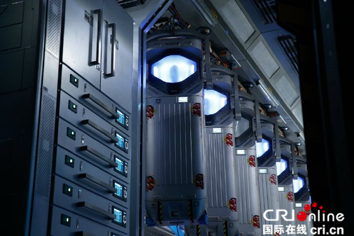 心要蹦出来了！《异形：契约》异形“残暴”追杀宇航员