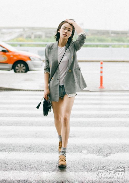 马思纯欧豪恋情曝光 文艺小花穿衣又美又潮