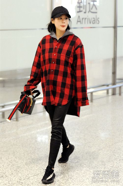 马思纯欧豪恋情曝光 文艺小花穿衣又美又潮