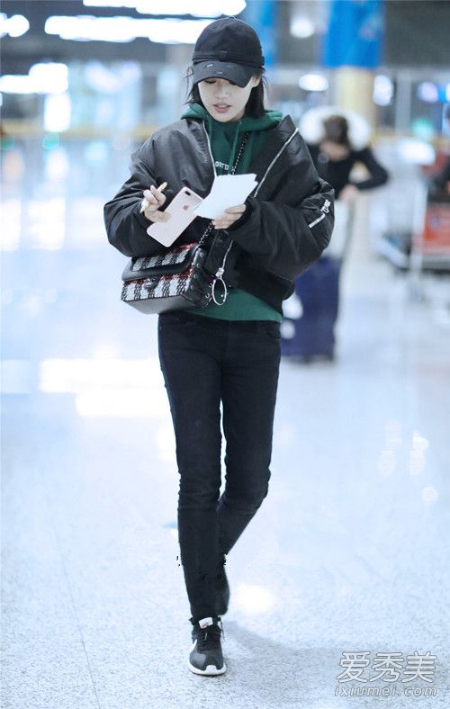 马思纯欧豪恋情曝光 文艺小花穿衣又美又潮