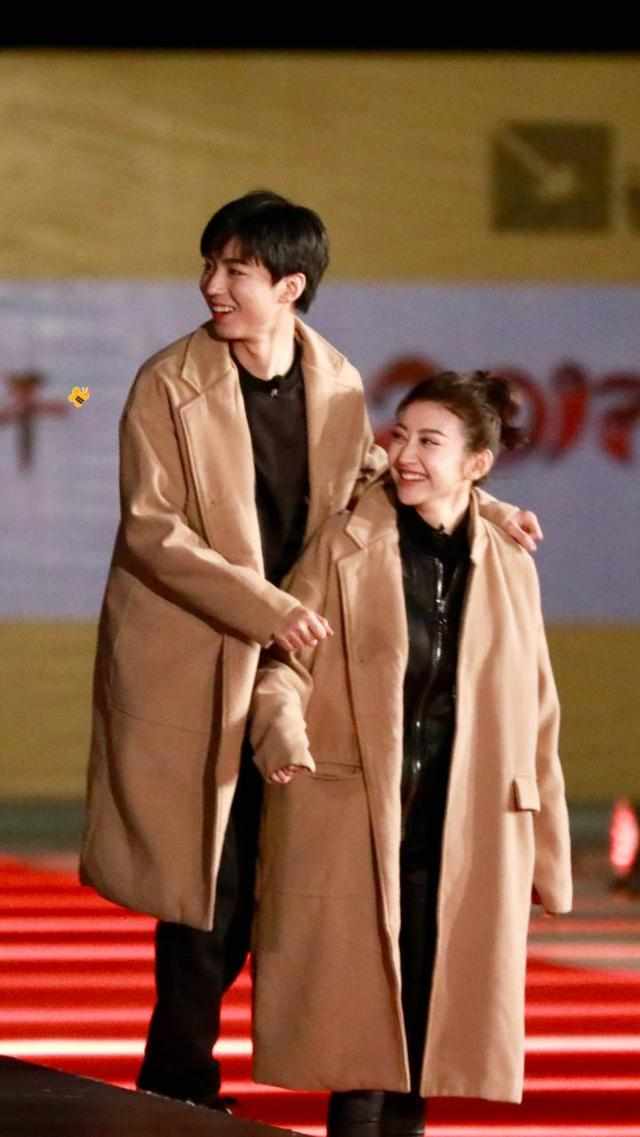 景甜背起了王俊凯!但小凯全程握紧小拳拳(图)