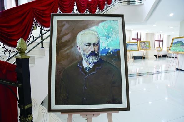 俄罗斯功勋艺术家油画展在哈尔滨展出