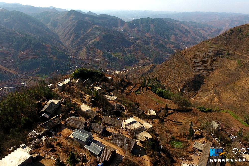 贵州扶贫村民搬出深山住高楼组图