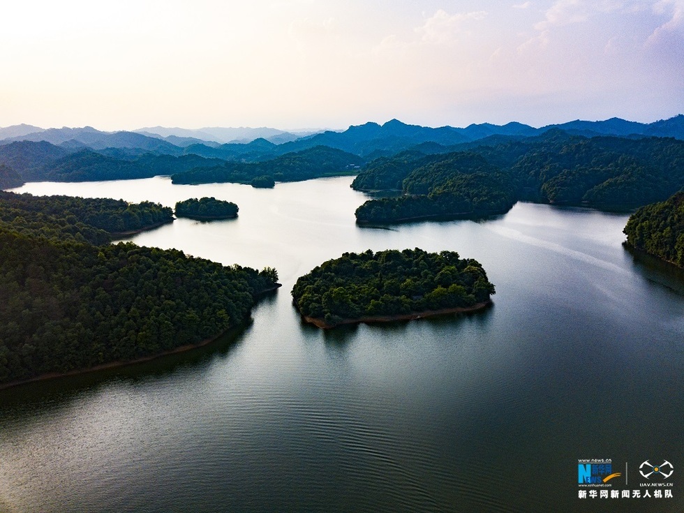 航拍江西宜丰夏日渊明湖畔掠影