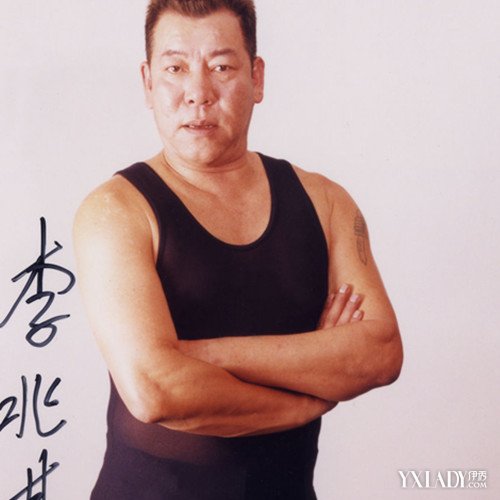 基哥 李兆基在香港,人称"基哥"的有两位,一位是地产大王,亚洲股神