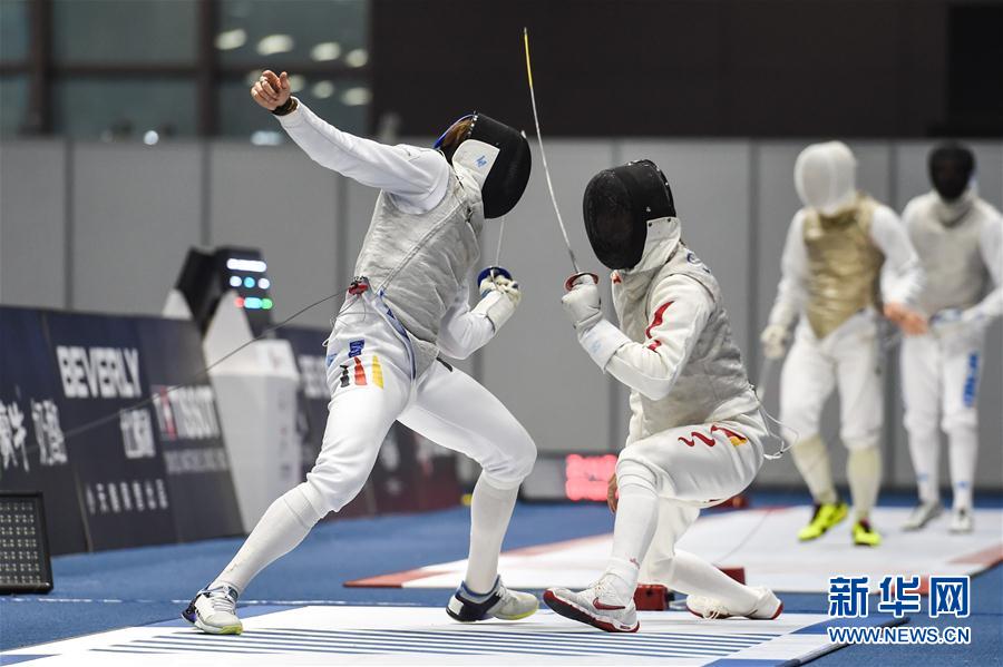 击剑世锦赛：中国队晋级男子花剑团体八强