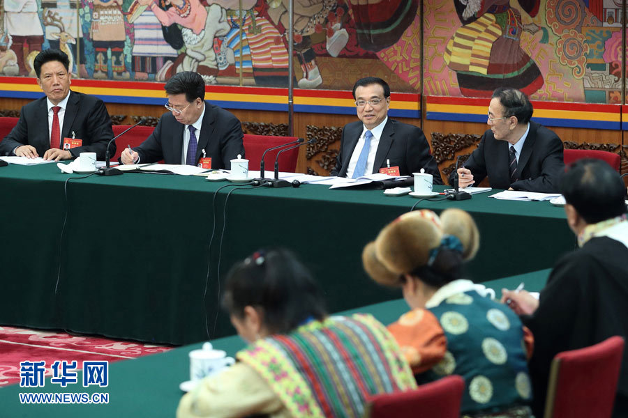 李克强参加西藏代表团审议(图)