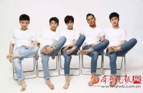 高能少年团什么时候播？景甜背王俊凯、张一山抠脚、王大陆遛牛，这综艺还没播就赢了！(图)