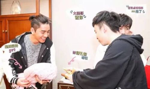 高能少年团什么时候播？景甜背王俊凯、张一山抠脚、王大陆遛牛，这综艺还没播就赢了！(图)