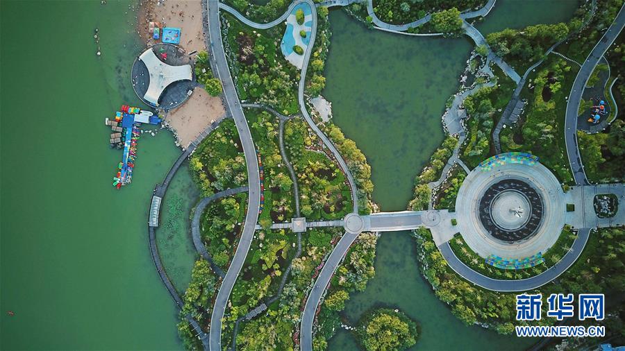 宁夏：“塞上湖城”波光滟