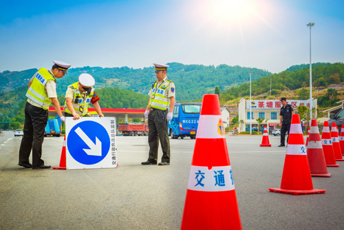 不簽【區縣聯動】【綦江】重慶綦江開展集中整治保障高速交通安全