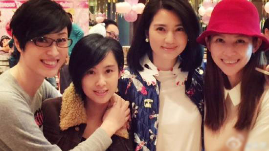 一群天仙！洪欣朱茵蔡少芬陈法蓉相拥合影