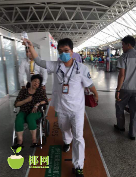 【瓊島動態】【即時快訊】三亞鳳凰機場緊急救治急病旅客