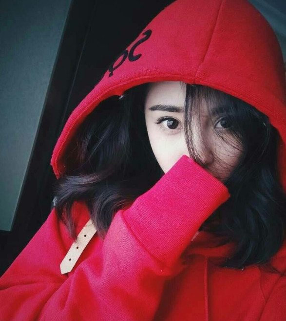 杨幂教会迪丽热巴的真不少自拍风格都传授图