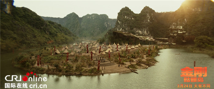 《金刚：骷髅岛》 金刚手撕飞机视效震撼看呆观众