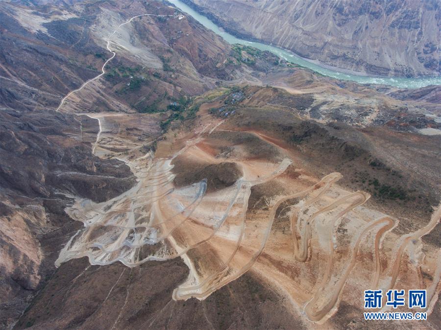 悬崖村老君洞修路记