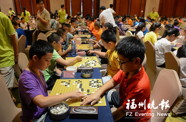 福建省青少年圍棋錦標賽在榕舉行 500名選手參賽