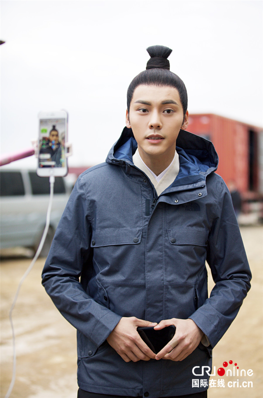 陈伟霆《醉玲珑》杀青 期待那个帅皇子元凌