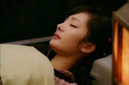 娱乐圈女星古装侧颜谁是睡美人 唐嫣赵丽颖杨幂刘亦菲美如仙子