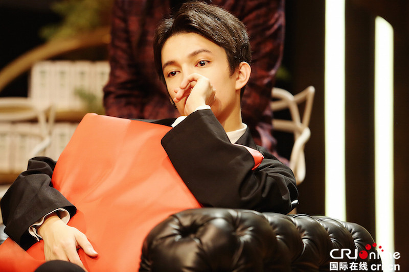 迪玛希《歌手》后台照曝光 可爱模样萌翻网友