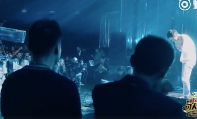 李维嘉终于笑了 暴瘦痛哭后现身喜笑颜开张杰状态不是很好